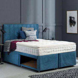 голубая мягкая кровать с ящиками