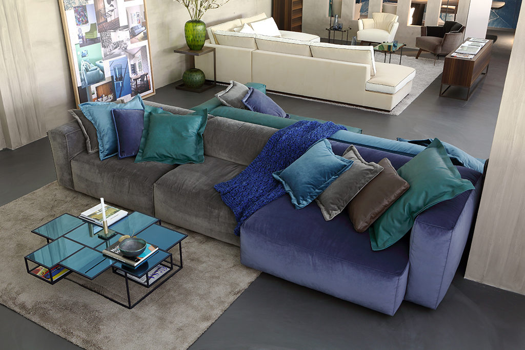 Ассиметричный диван